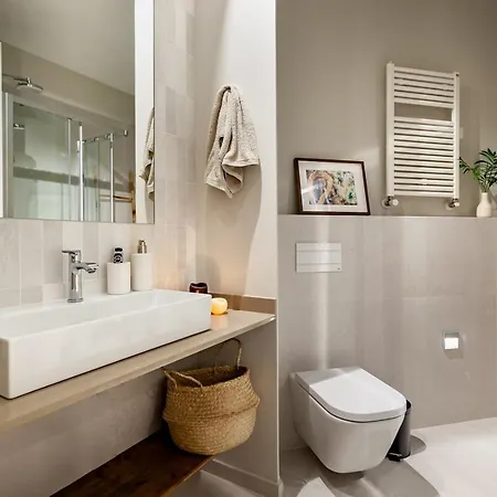 Lidi - 2 Bedrooms And Balcony In Eixample Esquerra * Barcelona