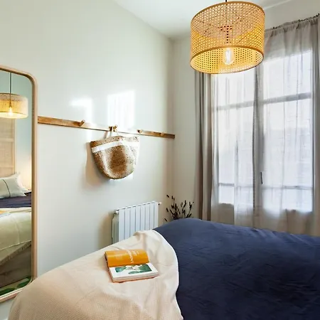 Lidi - 2 Bedrooms And Balcony In Eixample Esquerra Apartment *