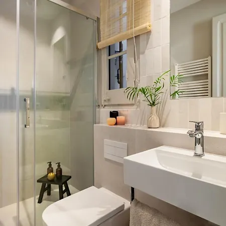 Lidi - 2 Bedrooms And Balcony In Eixample Esquerra