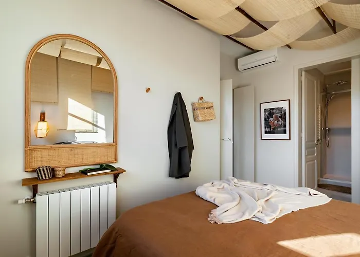 Lidi - 2 Bedrooms And Balcony In Eixample Esquerra Appartement